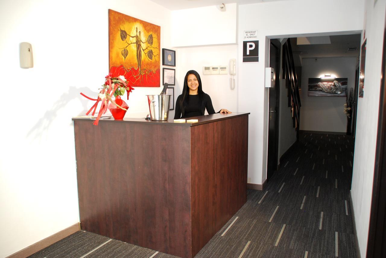 Hotel Casita Amarilla Barselona Dış mekan fotoğraf
